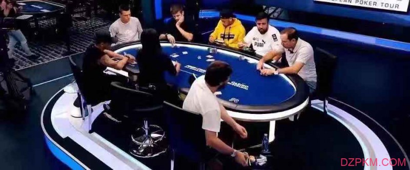 现场扑克中在后位遇到前面溜入玩家时应该怎么办？