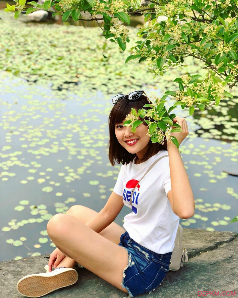 台湾正妹Mia Tsao 美女老师性感比基尼不输专业模特