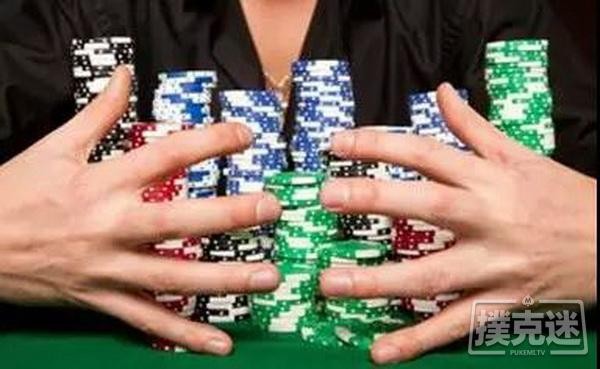 人生就像德州扑克，最先发出的两张牌有时并不重要