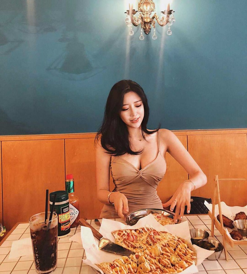 韩国正妹Choi Somi 透视装巨乳若隐若现逼死食客