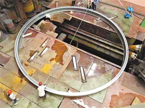 中国成功研制直径10米运载火箭铝环 刷新世界记录
