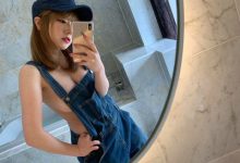 正妹不穿上衣只穿吊带裤 巨乳外侧香艳撩人-德州扑克迷