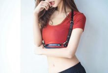 香港性感正妹LokYii 比基尼照片秀诱人蚂蚁腰-德州扑克迷