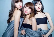 AKB48 10周年小嶋阳菜高桥南 渡边麻友互相扯衣庆祝-德州扑克迷