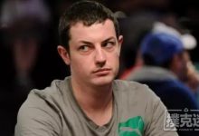 用一对10诈走AA和3条2,全世界大概只有他能做到!-德州扑克迷