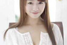 KAWD-961 :人肉比基尼的肤色，想尝尝这位白井めいな(白井芽衣奈)的味道吗？-德州扑克迷