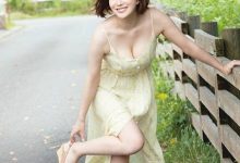 神乳美女有栖花绯张开双腿迎接肉棒的撞击⋯-德州扑克迷