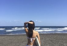阳光正妹Unaaa 美女冲浪征服大海-德州扑克迷