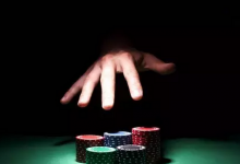 德州扑克隐含赔率是一把双刃剑-德州扑克迷