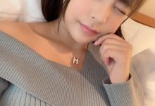 童颜爆乳AV女优「夕美紫苑」童贞杀毛衣一路开叉到下腹！-德州扑克迷