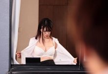 今晚我想来点…AV女优！「辻井ほのか」窝外送箱准备外送到府-德州扑克迷