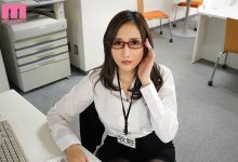 MIMK-085 ：高冷人妻女上司「Julia」在温泉饭店被属下搞上瘾玩爆还射了进去！-德州扑克迷