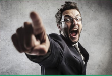 德州扑克不要做一个发怒失控的玩家-德州扑克迷