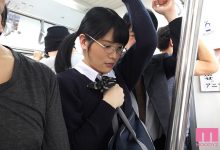 MIDE-647 ：短裙学生妹“志田雪奈”遇电车痴汉，任由肉棒在后面一进一出！-德州扑克迷