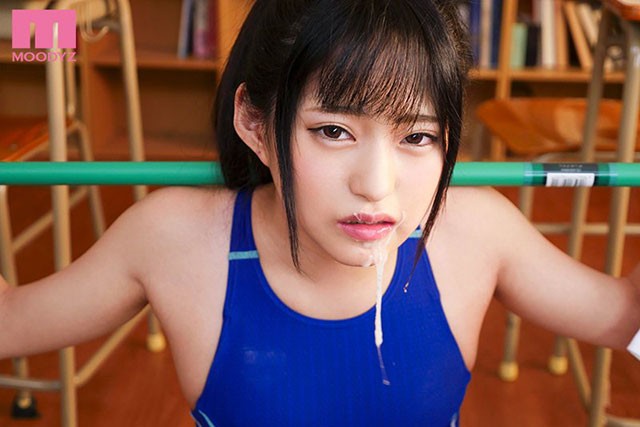 MIAA-094 :校花少女“渚光希”穿上各种制服供男生们娱乐玩耍，强迫做爱。