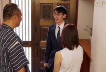 唯井まひろ（唯井真寻）作品STARS-261：淫荡人妻背著老公家中乱伦沉溺于公公的肉棒下。-德州扑克迷