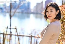“水野朝阳”作品jul-619 ：熟女人妻用身体安慰失业的青梅竹马。-德州扑克迷