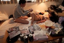 初川みなみ（初川南）作品ADN-331 ：每天被住在垃圾屋的变态大叔中出的人妻。-德州扑克迷