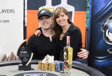 Alex Foxen夫妇一边抵制WSOP 一边利用其为自己牟利！-德州扑克迷