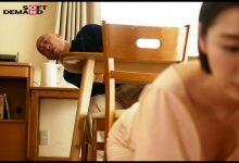 SDMU-986淫乱人妻“坂井千晴”忍不住走进公公的卧室-德州扑克迷