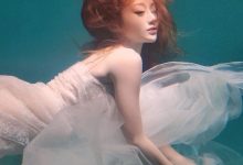 [网络美女]「水底模特」上岸放晒神秘视角，「蜜汁大腿」的幻想-德州扑克迷