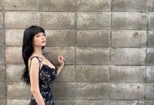 [网络美女]「细腰正妹」逛书店误闯专区，惊问网友：这本书名什么意思-德州扑克迷
