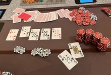 【EV扑克】KK撞上Q9s击中同花，这位玩家直接崩溃，拿起筹码就跑路-德州扑克迷