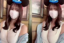 迪士尼正妹「背帶卡進深溝」，「雄偉的F罩杯」太吸眼球！-德州扑克迷