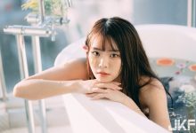 鮮花與少女！白皙甜美正妹「晞晞」在晨光中沐浴，「美乳蜜桃」鮮嫩欲滴-德州扑克迷