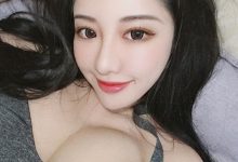 滿到溢出來了！白皙嫩乳妹「張瑜庭」躺在床上的「溢乳視角」簡直讓人精盡人亡阿！-德州扑克迷