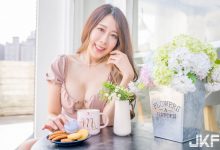 巨乳長腿妹「貝貝Beibei」悠閒午後時光！火辣爆乳穿搭好迷人！-德州扑克迷