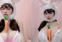 超萌兔兔「安希Anxi」吃蘿蔔　胸口夾一根想要外帶！-德州扑克迷