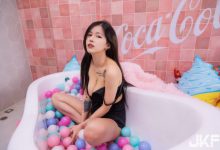 天然H奶辣妹「圈圈」浴缸放送深溝，「飽滿側乳」太過誘人！-德州扑克迷