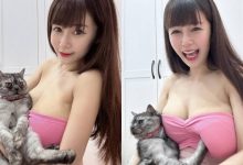 巨乳甜心「安希」抱愛貓自拍，「F級柔軟雙峰」被貓踩凹！-德州扑克迷