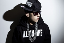 嘻哈界最狂！把大把鈔票當裝飾 名錶喜歡？送你啦！-德州扑克迷