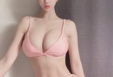 咖啡廳「性感姊姊」極品視角好迷人！天菜外型讓人瞬間戀愛-德州扑克迷