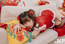 巨乳小隻馬「于心」的爆乳祝福，「緊身旗袍裝曲線」爆辣！-德州扑克迷