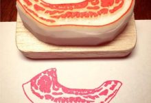 太逼真的「肉塊印章」～小心被汪星人吃下肚呀-德州扑克迷