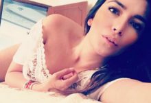 挑逗值滿點！「墨西哥辣妹」人前人後反差大　自PO「性感床照」誘惑粉絲-德州扑克迷