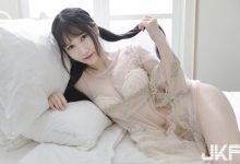 甜美正妹「又又」的薄紗誘惑！清純臉蛋下卻有著魔鬼身材！-德州扑克迷