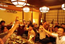 去居酒屋吃飯順便體驗生前葬 吐槽點滿開-德州扑克迷