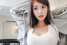 超兇上圍直播主「謝薇安」清新外表卻有雄厚長輩，一個伸展雙球呼之欲出了….-德州扑克迷