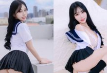 清純學生妹《玟妡 WenHsin》制服半脫 發育過剩的身體超撩慾-德州扑克迷