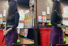 巨乳餐廳服務生貼身上衣展現「豐滿胸型」 被起底在賣情趣用品-德州扑克迷