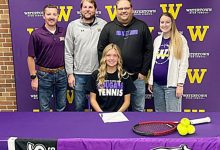 迈博体育 沃特敦的埃莉·辛克签约苏福尔斯大学女子网球队-德州扑克迷