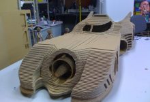 紙箱職人用複雜切割面還原鋼彈UC新安洲&柯博文站眼前-德州扑克迷