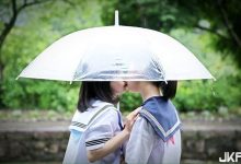 《百合女高中生》放課後回家的路上是只有我們的兩人世界-德州扑克迷