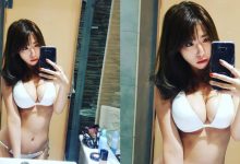 長輩太兇啦！正妹鏡前自拍「白色巨乳」，惹火尺寸令人衝動！-德州扑克迷