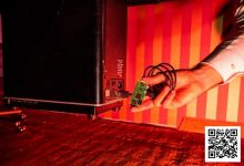 【EV扑克】记者“黑”进洗牌机,完整曝光扑克作弊新方式-德州扑克迷