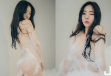 國王的新衣！「白嫩美乳正妹」上空泡泡衣超香豔，「一絲不掛」詮釋冷豔的激情！-德州扑克迷